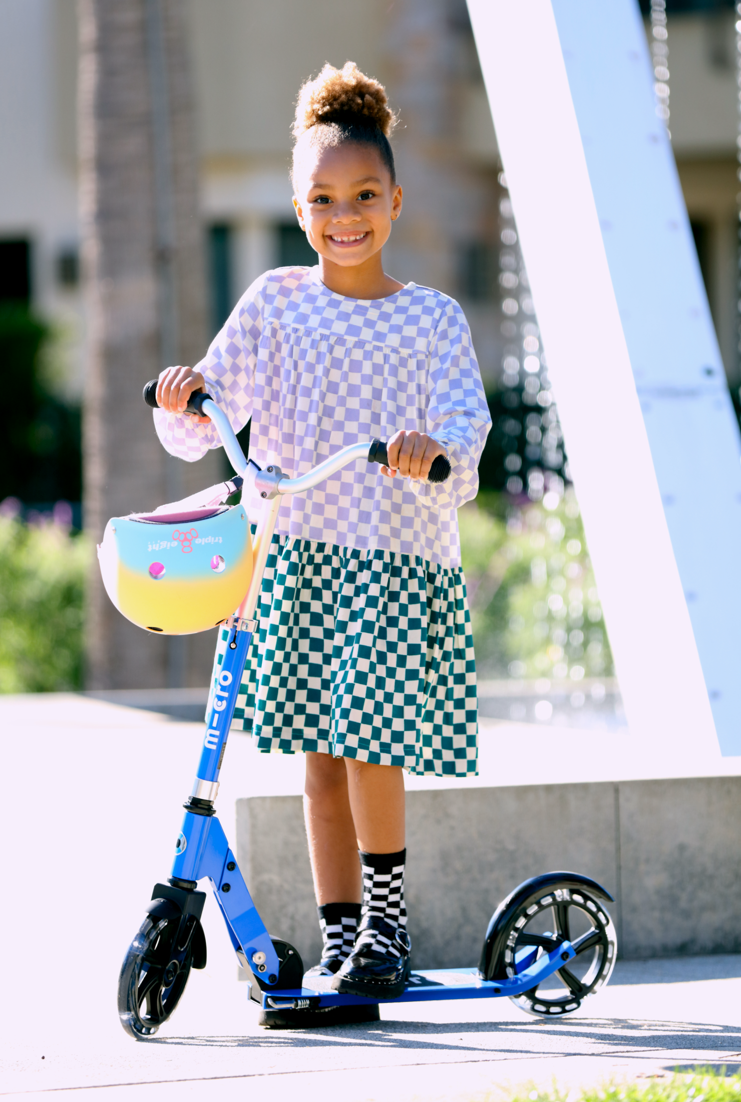 Micro Cruiser LED Scooter - Image 4