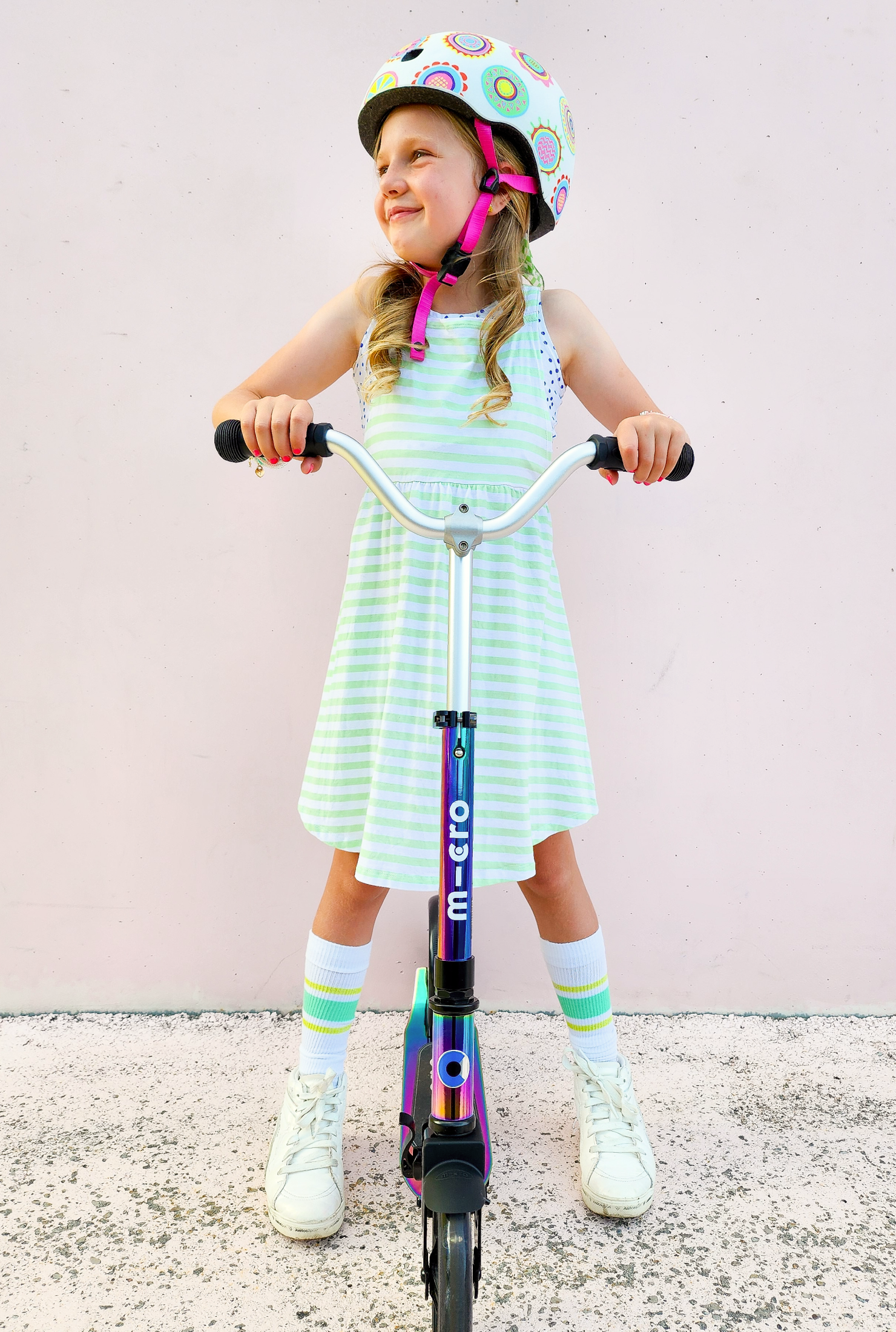 Micro Cruiser LED Scooter - Image 6