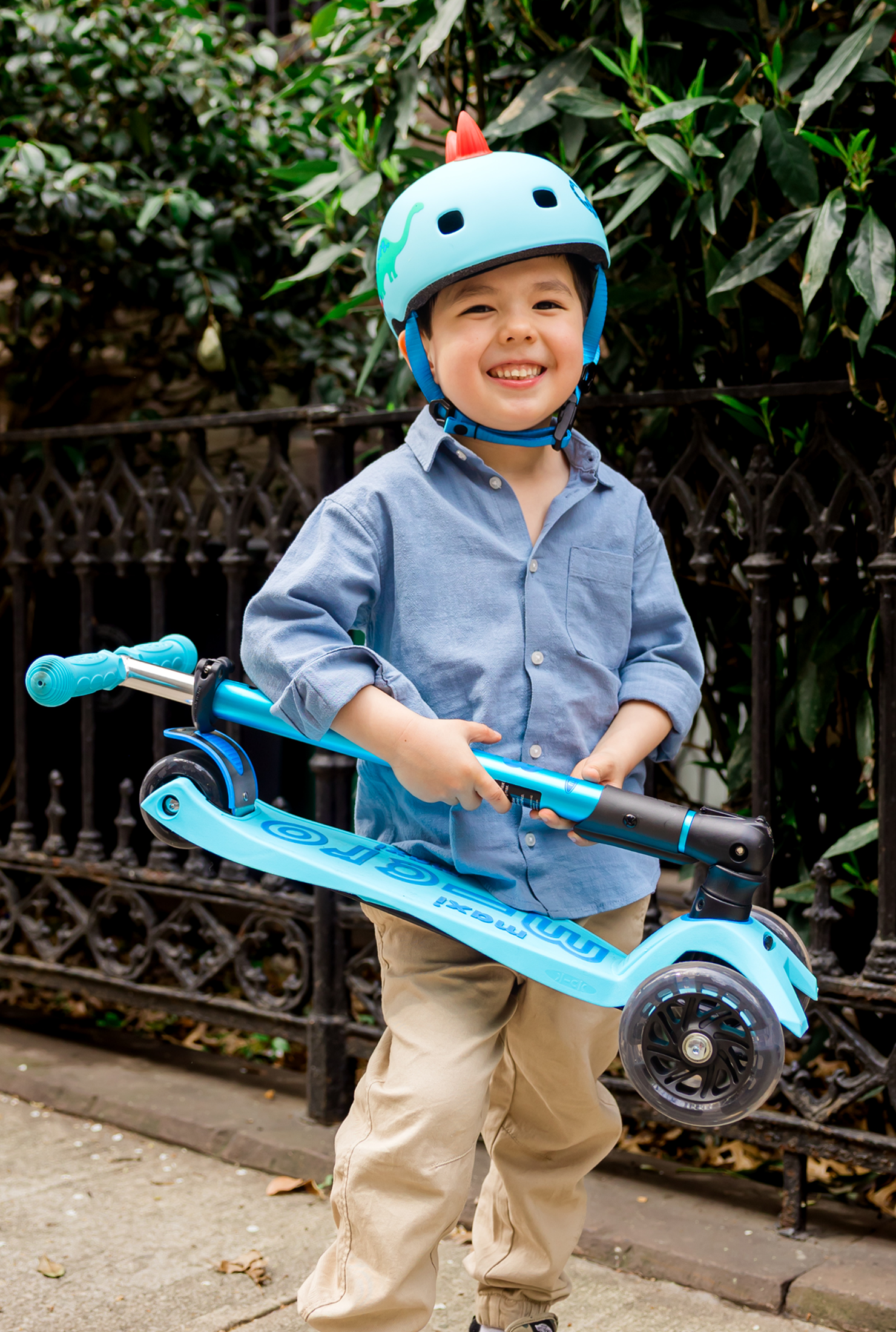 Micro Maxi Foldable LED Scooter - Image 12